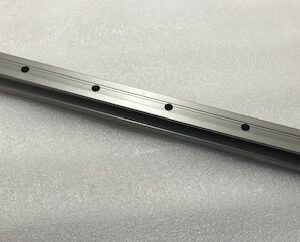 Führungsschiene  T  Aluminium.gebohrt. 600mm Lg